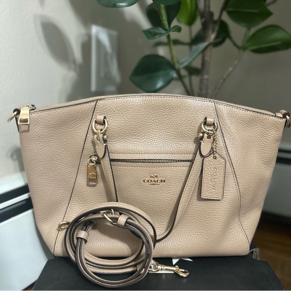 Coach Beige Leather Shoulder Bag
